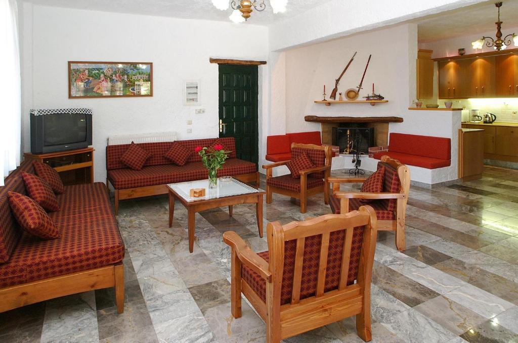 Stratos Villas Kaloniktis Pokoj fotografie