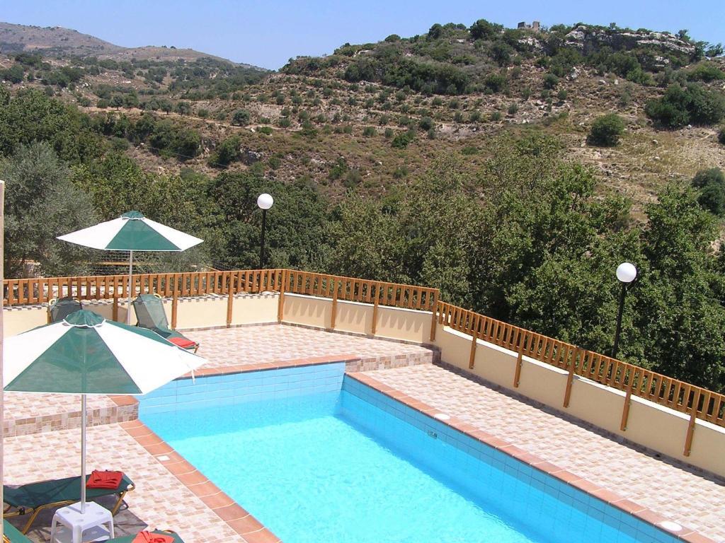 Stratos Villas Kaloniktis Pokoj fotografie