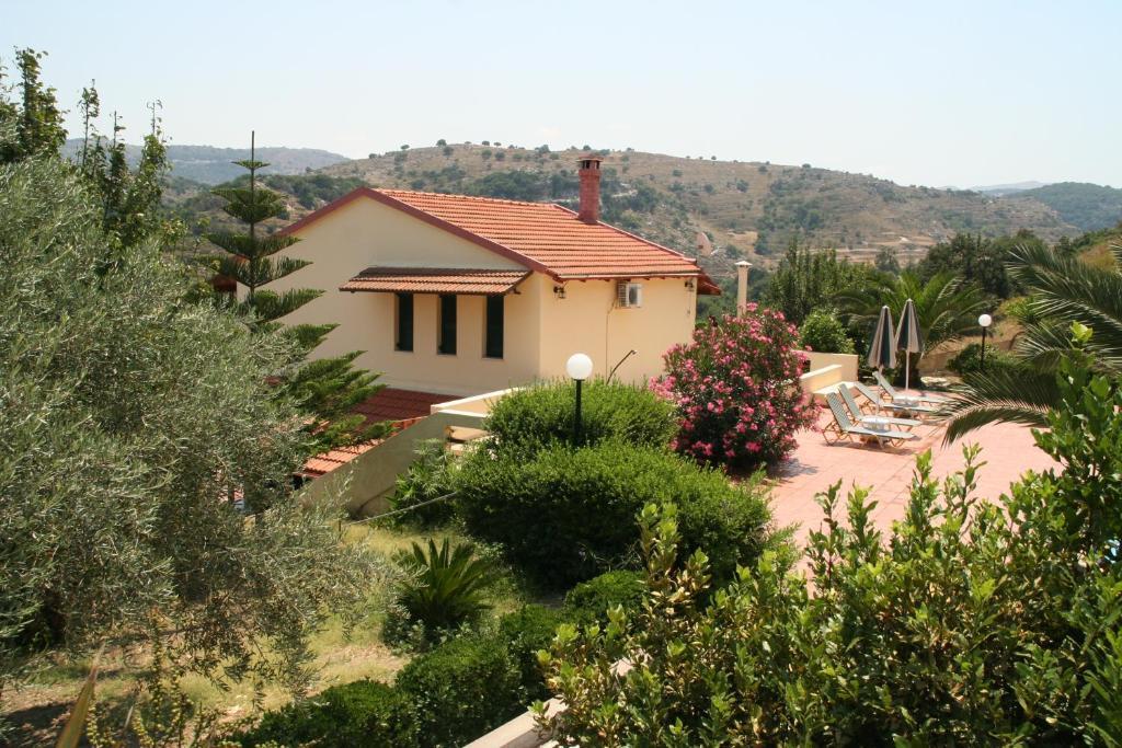 Stratos Villas Kaloniktis Pokoj fotografie